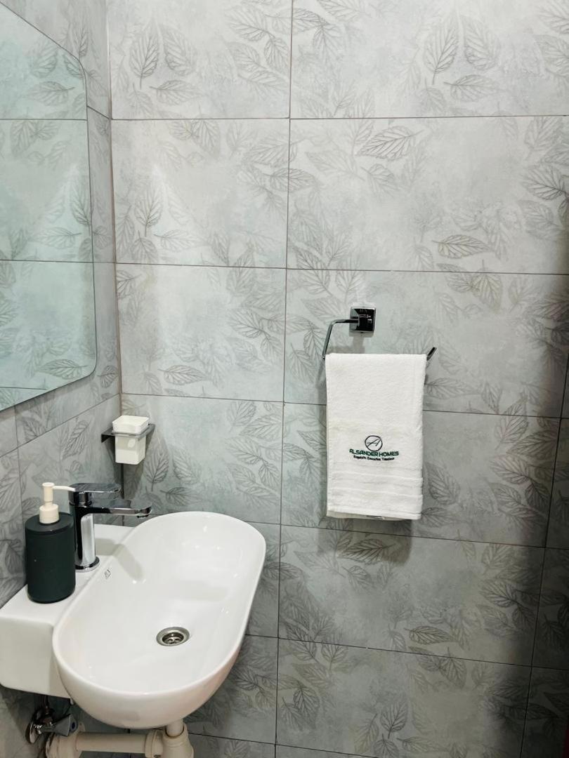 Alsander Homes Raspberry Kampala Eksteriør bilde